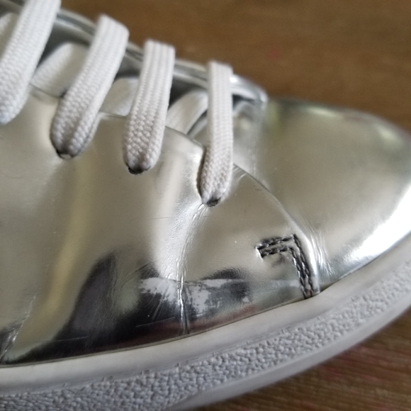 Louis Vuitton silver sneakers - Picture 7 of 12